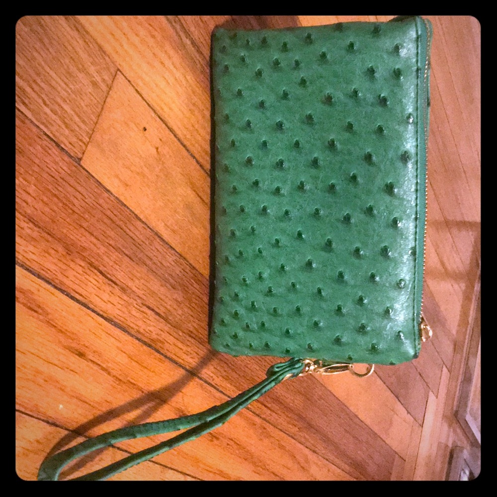 Green clutch
